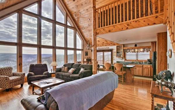Experience Tranquility and Luxury: Mountain Lodge Snowshoe